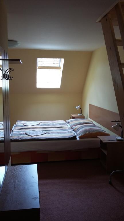 Kunžak 斯卡利切旅馆酒店 客房 照片